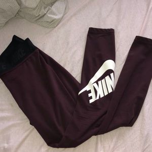 Marroon nike leggings